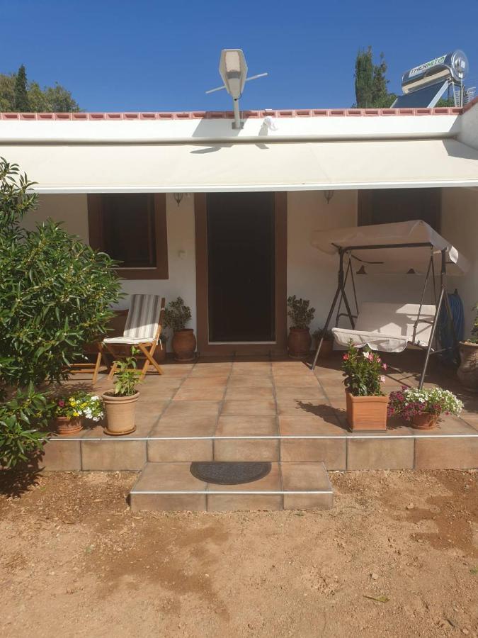 古卡斯特隆Anemolia Tiny Stone House别墅 外观 照片